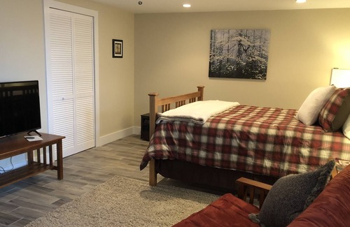 West Side Historic District Apartment | Beautiful, renovated apartment in downtown Hendersonville.