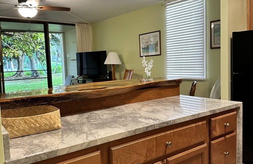 Kahuku Condo | Beautiful Renovated Condo 'Surfer Hale'
