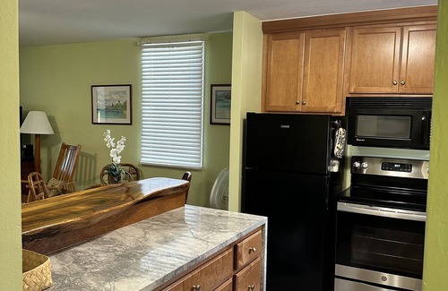 Kahuku Condo | Beautiful Renovated Condo 'Surfer Hale'