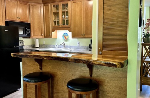 Kahuku Condo | Beautiful Renovated Condo 'Surfer Hale'