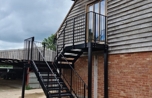 Mayfield Apartment | Beautiful Renovated Loft Room on Working Farm