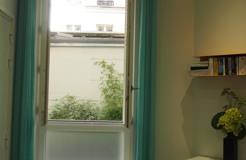 Madeleine Apartment | Beautiful renovated studio near Opera/Champs-Elysées/Printemps Store