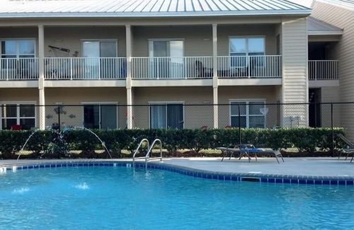 Gulf Shores Condo | Beautiful renovated condo in the courtyard right beside pool 1st floor