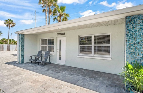 Orlando Beach Condo | Beautiful Riverfront Villa W/Private Beach Access, Fire Pit, & BBQ Grills