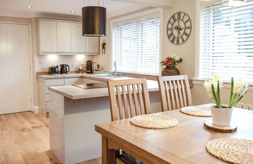 Callander Cottage | Beautiful riverside holiday home.