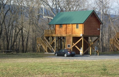 Luray Cabin | Beautiful Romantic River front cabin with mountain views,fantastic location!