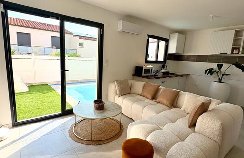 Perpignan Bed & Breakfast | Beautiful room in new villa with swimming pool