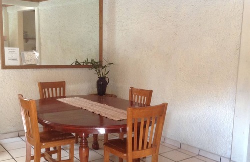 Villa Coapa House | Beautiful room w/ private bathroom close to Aztec Stadium and UNAM