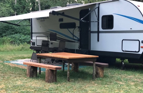 Arlington House | Beautiful RV located in the peaceful wilderness