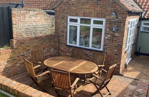 Sewerby Cottage | Beautiful Seaside Cottage, sleeps 5 & dog friendly