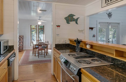 Seaside House | Beautiful Seaside Cottage, Sports Club, Sleeps 6 + Free Attraction Tickets!