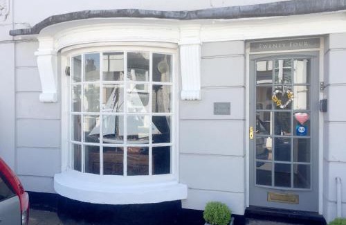 Shaldon Apartment | Beautiful Seaside one bedroom apartment