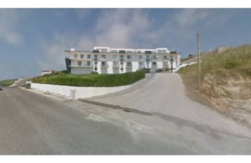 Foz do Arelho Condo | Beautiful Seaside Condominium