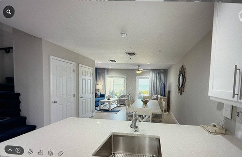 East End House | Beautiful Seaside Townhome in Grand Cayman