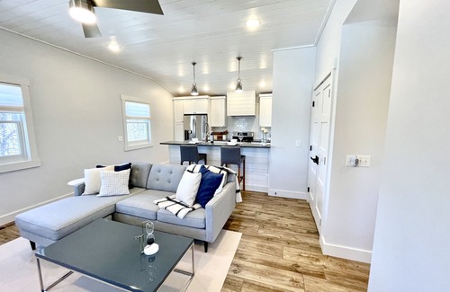 Spearfish Apartment | Beautiful Serene Carriage House Apartment