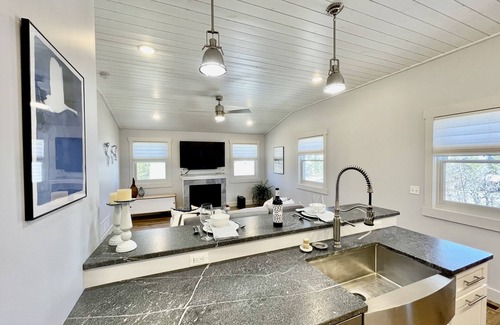 Spearfish Apartment | Beautiful Serene Carriage House Apartment