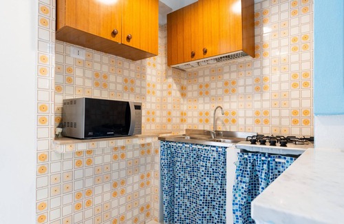 Capitana House | Beautiful Small Villa with Garden, Terrace & Wi-Fi; Parking Available