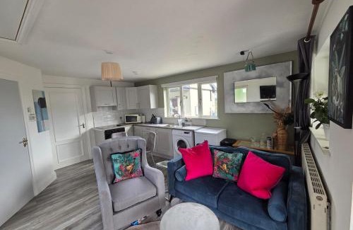 Mallow House | Beautiful small home