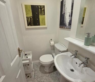 Mallow House | Beautiful small home