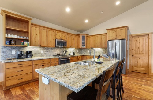 Tahoe Paradise House | Beautiful South Lake Tahoe Home with Great Mountain Views