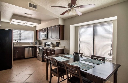 South Scottsdale House | Beautiful South Scottsdale home in quiet neighborhood with open space & patio