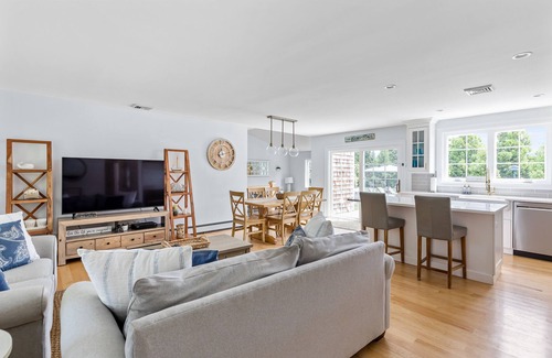 Southampton House | Beautiful Southampton Village home, new reno, Heated pool!