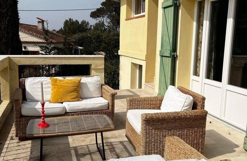 Saint-Jacques Villa | Beautiful southern French villa with pool