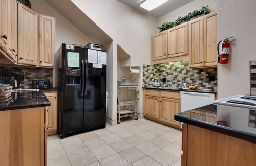 Steinhatchee Cabin | Beautiful Southern Pines Lodge in Steinhatchee Landing Resort