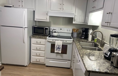 Morehead City Condo | Beautiful Southwinds condo, oceanfront community with two pools and beach access