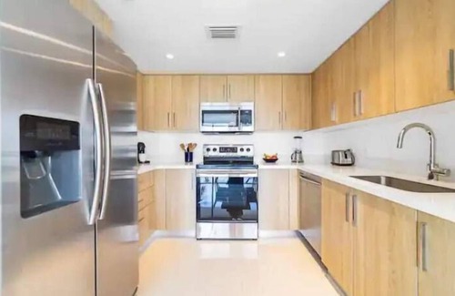 Bay Harbor Islands Apartment | Beautiful, spacious modern condo