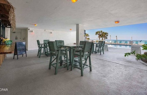 Biltmore Beach Condo | Beautiful Spacious House 2 Bed / 2 Bath Spring dates open!
