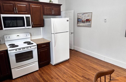 Queens Square Apartment | Beautiful & Spacious 1 Bedroom Apartment Downtown Charlottetown Best Location