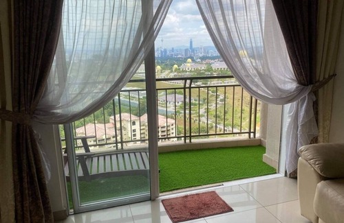 Sri Hartamas Condo | Beautiful spacious 3 bedroom!