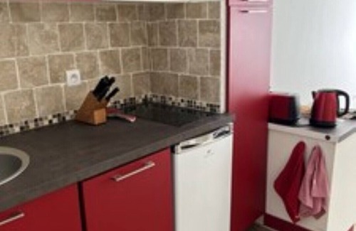 Le Suquet Apartment | Beautiful, Spacious, 1 Bedroom Apt in Cannes