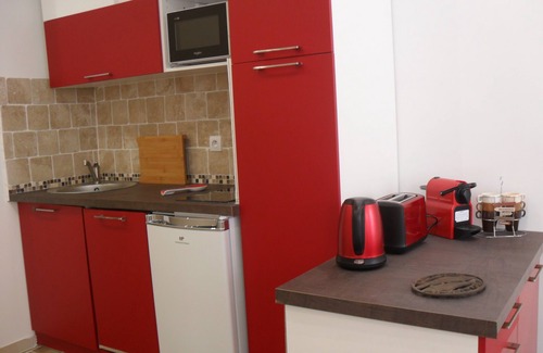 Le Suquet Apartment | Beautiful, Spacious, 1 Bedroom Apt in Cannes
