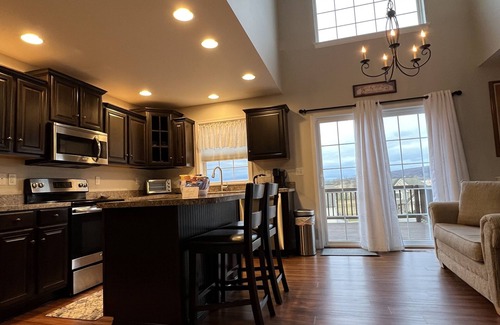 Ephrata House | Beautiful Spacious 2 Story House with Fireplace
