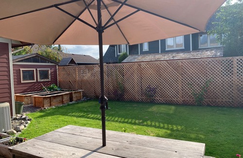 Smithers House | Beautiful Spacious 4 Bedroom Home, Ideal for Fishing and Outdoor Enthusiasts.