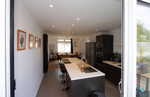 Concarneau Apartment | Beautiful spacious apartment with terrace - town center and 2 steps from the beaches - garage