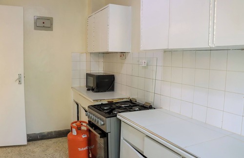 Mbotela Apartment | Beautiful spacious apartment in gated community 20 min from Internatn'l Airport!
