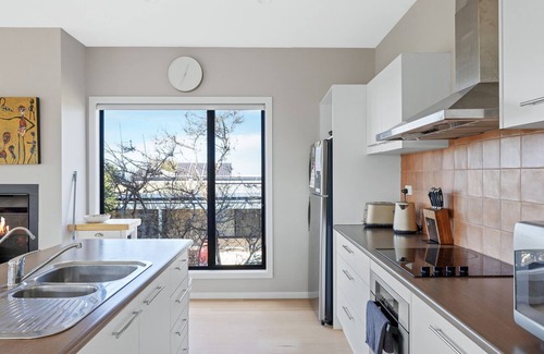 Smiths Beach House | Beautiful spacious pet friendly home next to the ocean