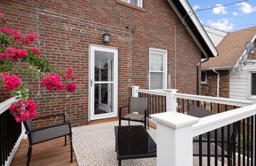 Northampton House | Beautiful & Spacious Bungalow - Near Zoo-Downtown