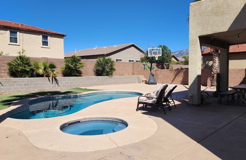 Black Horse Other | Beautiful Spacious Home