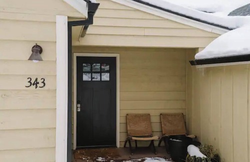 White Salmon House | Beautiful Spacious Home in Downtown White Salmon