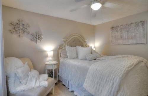 Rangeley House | Beautiful Spacious & Well-Stocked Downtown Home