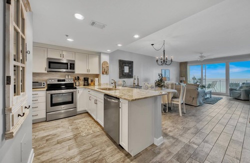 Fort Walton Beach - Destin Condo | BEAUTIFUL STERLING SHORES GULF FRONT CONDO!