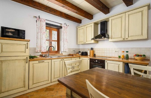 Tinjan Villa | Beautiful Stone Villa in Tinjan With Swimming Pool