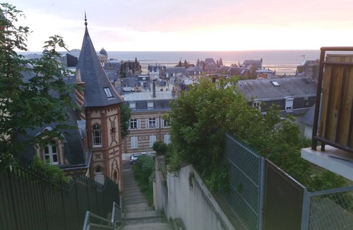 Blonville-sur-Mer Apartment | Beautiful studio by the beach