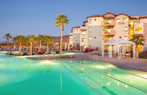 Cibola Vista Condo | Beautiful Studio Apt in a great resort setting with fountains, courtyards, and pool with bar