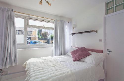 Haverstock Apartment | Beautiful studio Chalk Farm