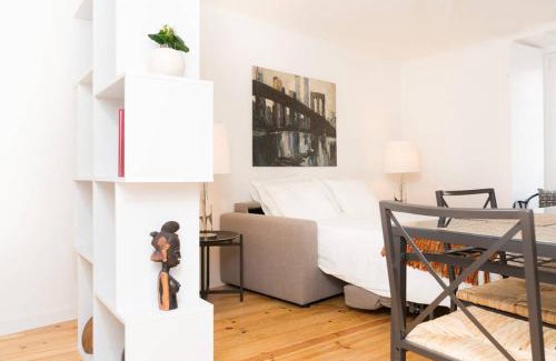 Santa Maria Maior Apartment | Beautiful Studio in Historic Alfama